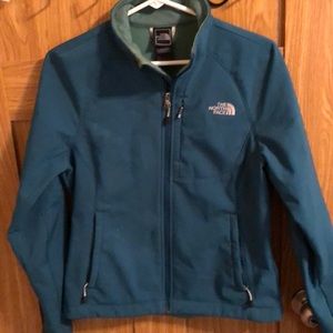 Like new Apex Northface jacket/coat